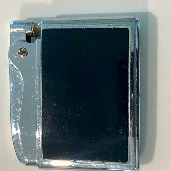 RONSON ADONIS ENGRAVABLE FLORAL DESIGN LIGHTER VINTAGE. - Picture 3 of 5